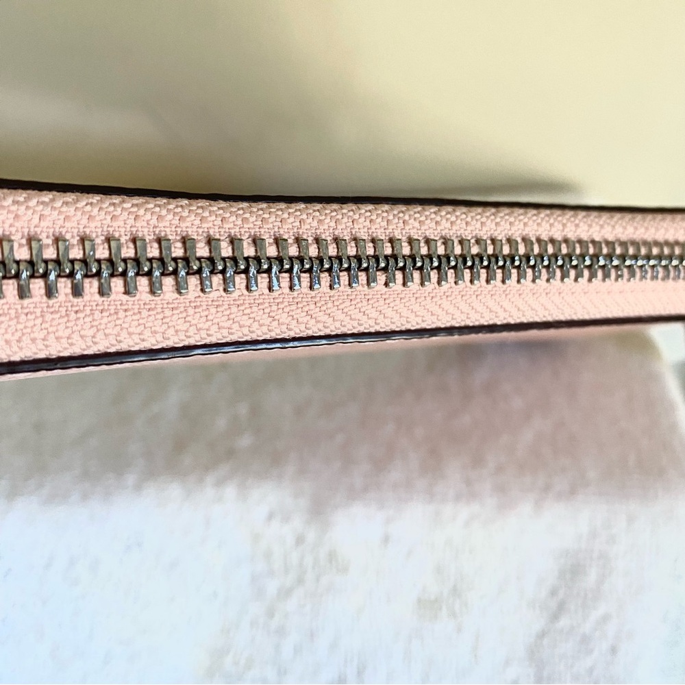 Coach Pink Leather zip around long wallet with silver hardware EUC like new - Picture 10 of 12